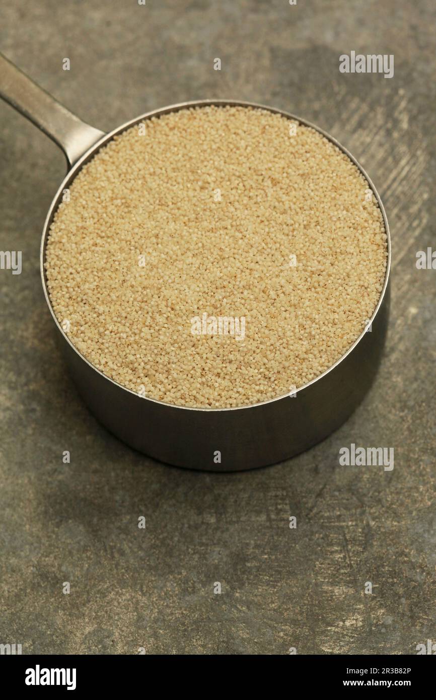 Fonio grains measured Stock Photo