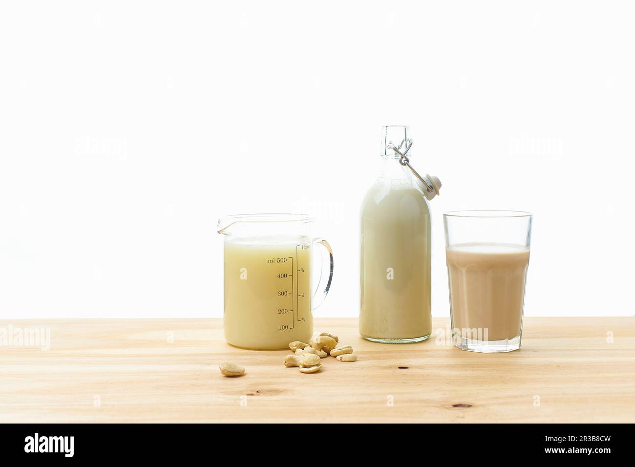 Milk glass measuring cup hires stock photography and images Alamy