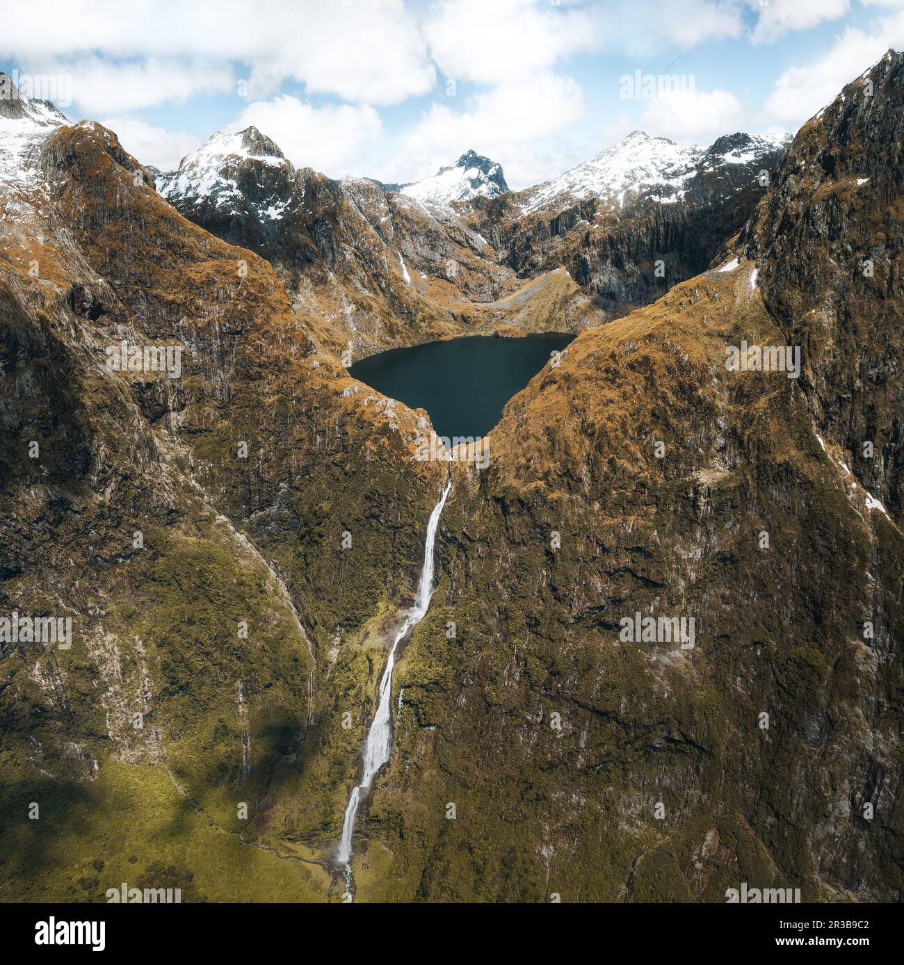 Amazing aerial view of mountain Lake Quill and Sutherland Falls on the