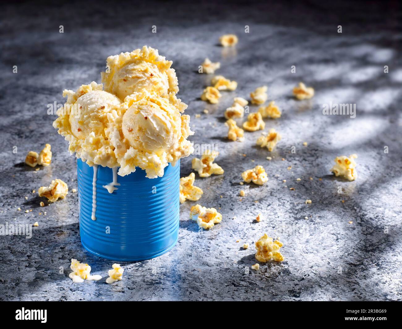 Popcorn ice cream served in a blue tin can Stock Photo Alamy