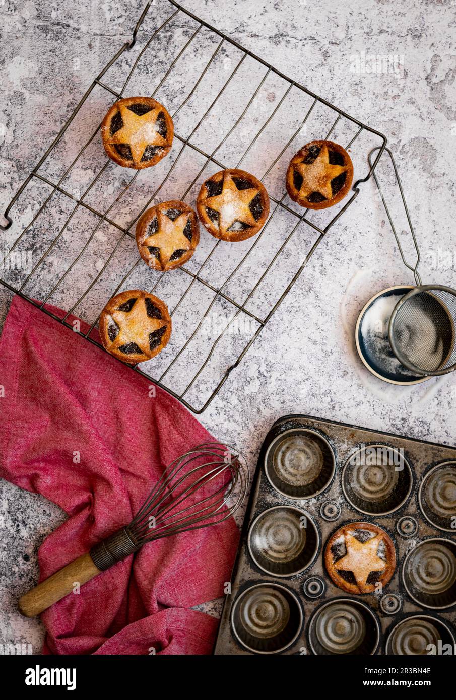Plan view of mince pies hi-res stock photography and images - Alamy