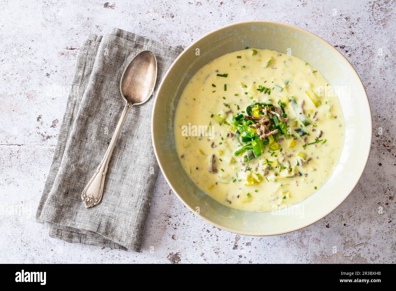 Ground beef and vegetable soup hires stock photography and images Alamy