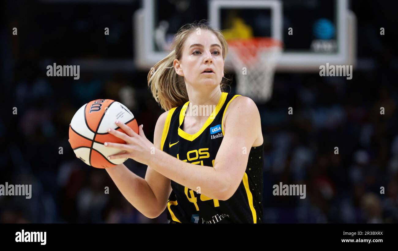 Los Angeles Sparks guard Karlie Samuelson (44) against the Phoenix