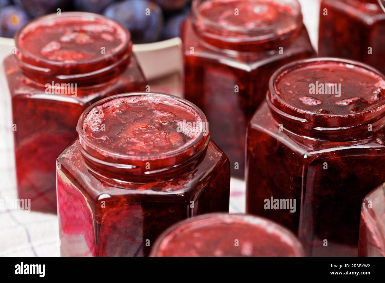 Reducing plum jam Stock Photo Alamy