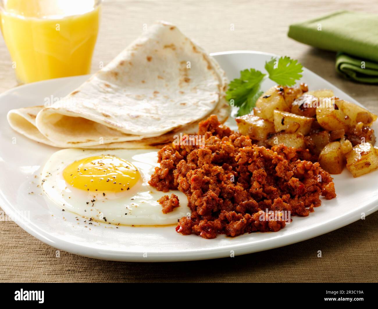 Side of tortillas hi-res stock photography and images - Alamy