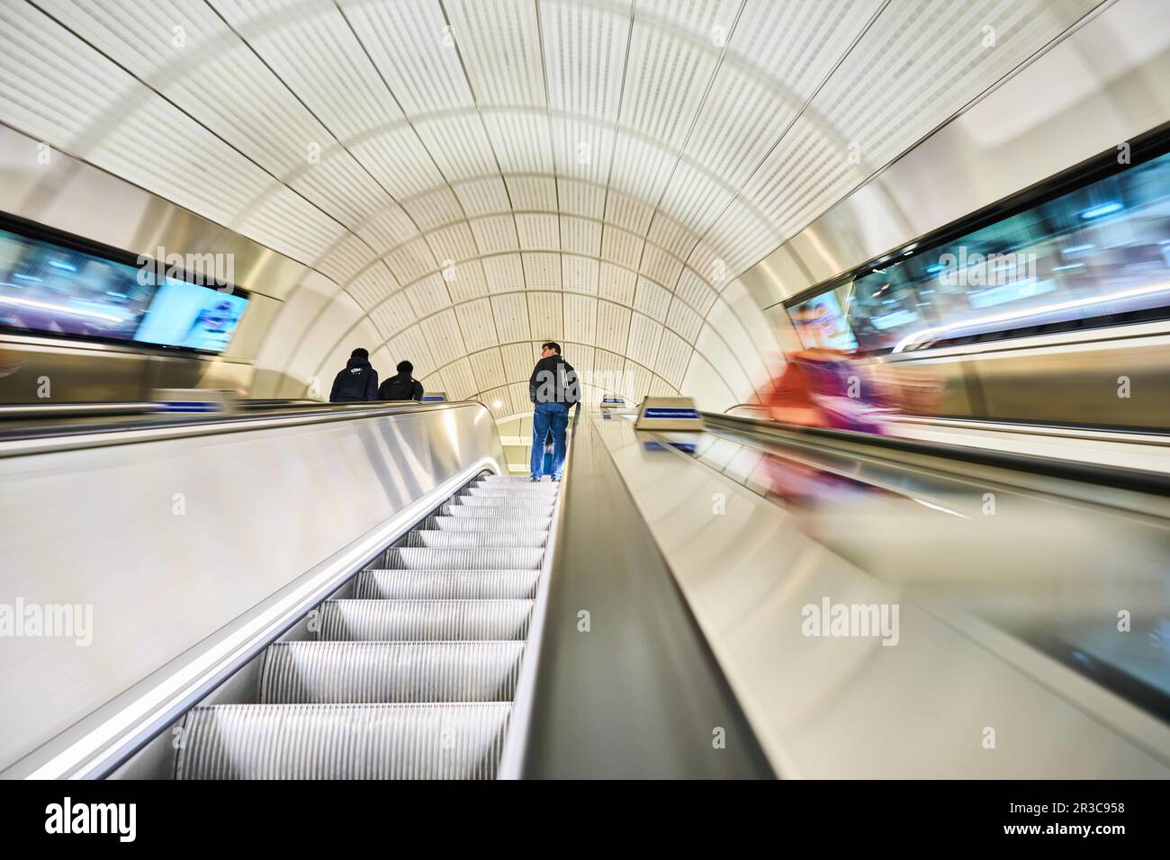 October 2022: Bond Street station on the Elizabeth line opens to the ...