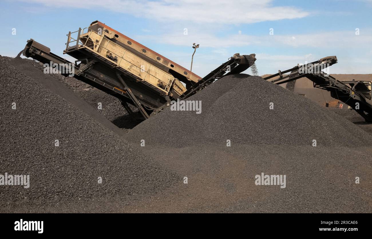 Manganese Mining sorting and processing Stock Photo