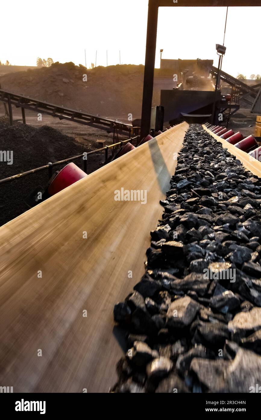 Coal conveyor belt hires stock photography and images Alamy