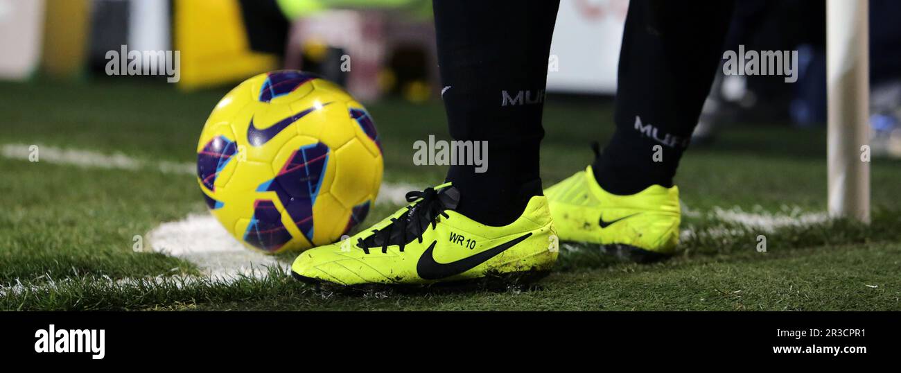 Manchester United's Wayne Rooney Nike Football Boots. Manchester United  beat Fulham 1:0Fulham 02/02/13 Fulham V Manchester United 02/02/13 The  Premie Stock Photo - Alamy