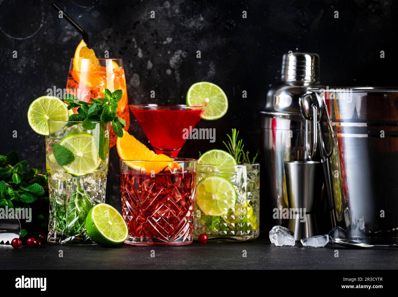Most popular cocktail drinks set aperol spritz, negroni, mojito, gin