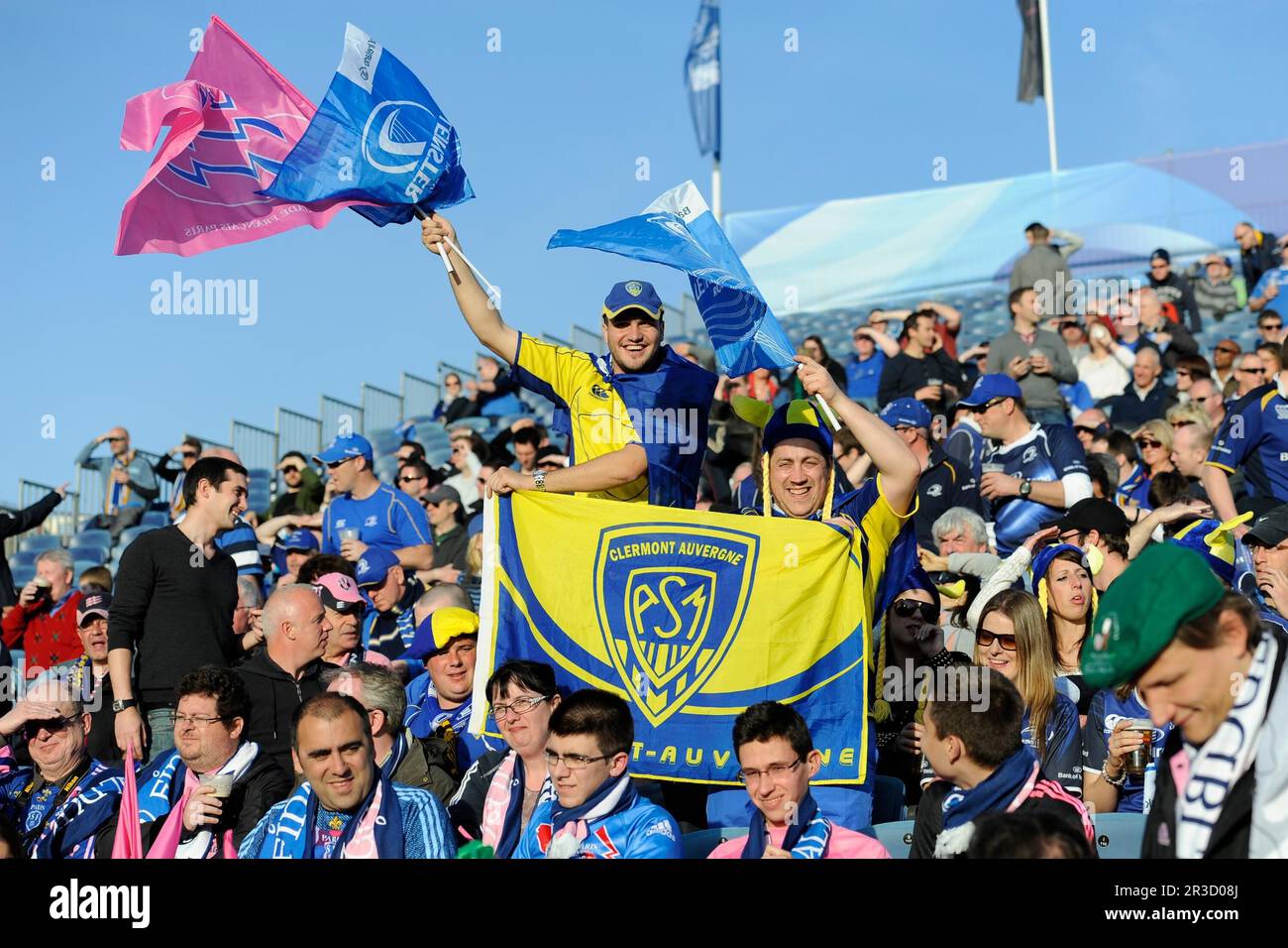 Clermont fans soak up the atmosphere before the Amlin Challenge Cup ...
