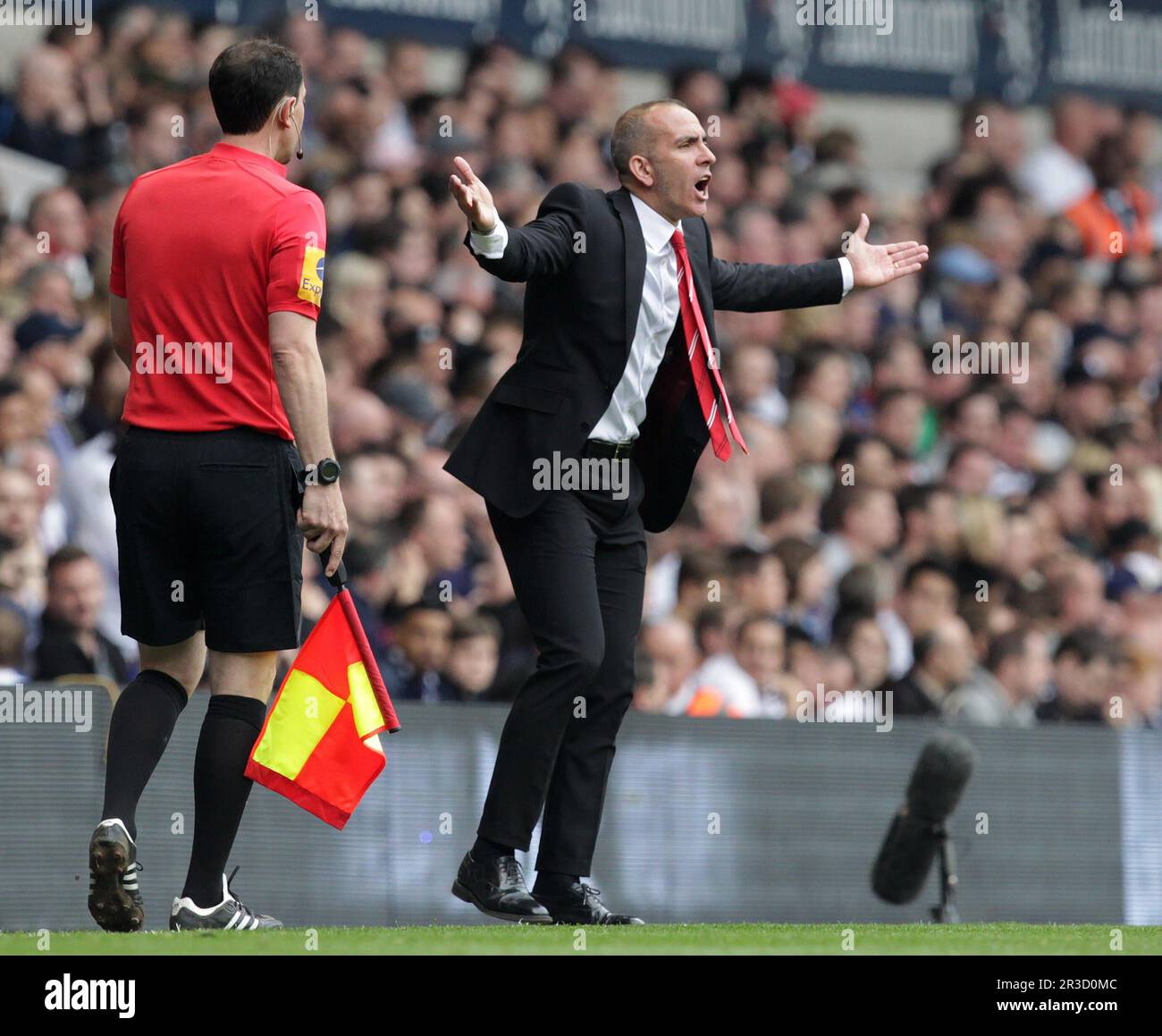 Sunderland's Manager Paolo Di Canio urges is team on. Spurs beat Sunderland 1:0Tottenham Hotspurs 19/05/13 Tottenham Hotspurs V Sunderland  19/05/13 T Stock Photo
