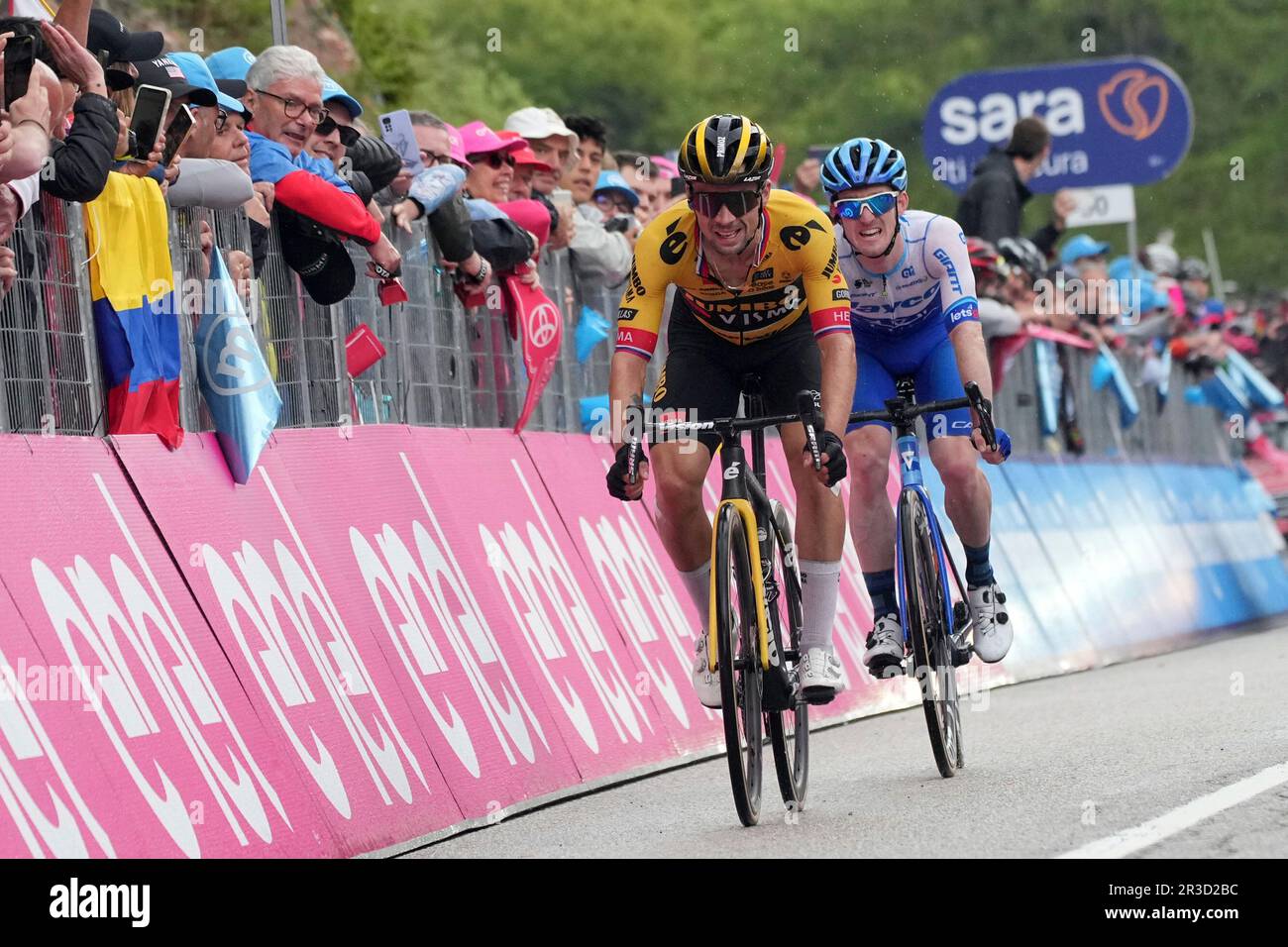 Slovenia S Primoz Roglic Approaches The Finish Line To Complete The Slovenia S Primoz Roglic Approaches The Finish Line To Complete The