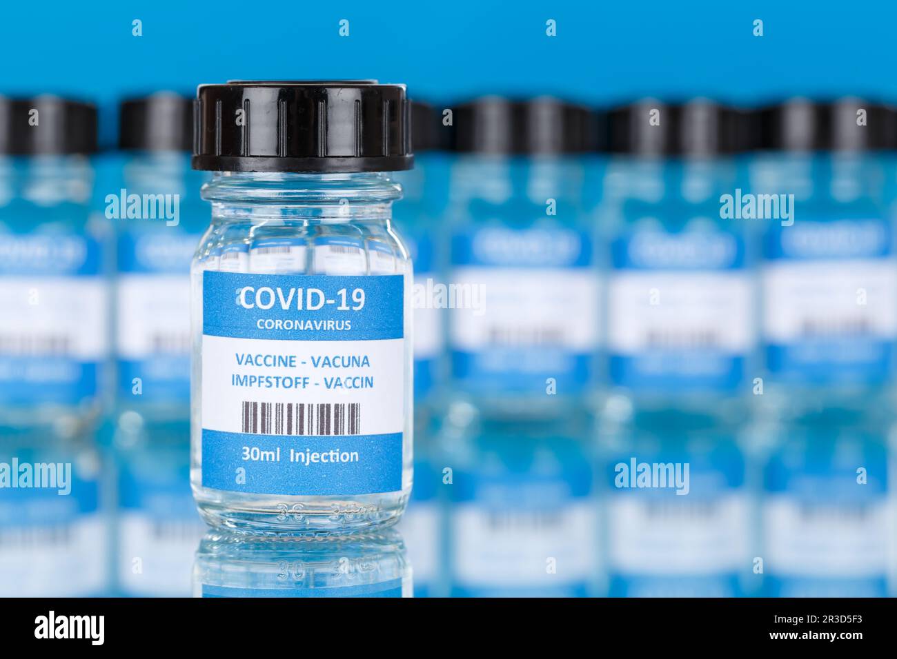 Stuttgart, Deutschland - 5. Januar 2021: Impfstoff Coronavirus Corona Virus COVID-19 Covid Impfung Vaccine in Deutschland. Stock Photo