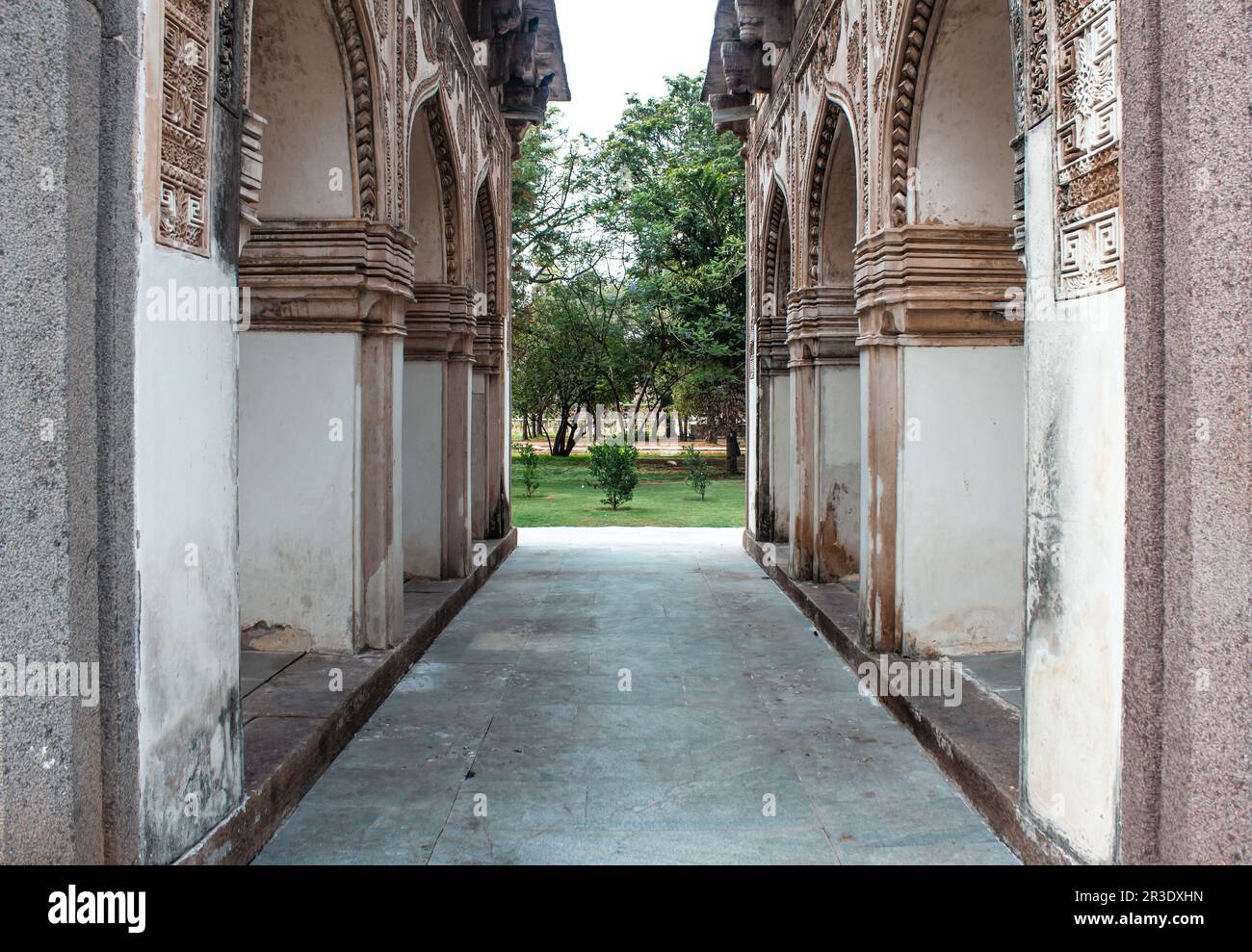 Qutb shahi dynasty hi-res stock photography and images - Alamy
