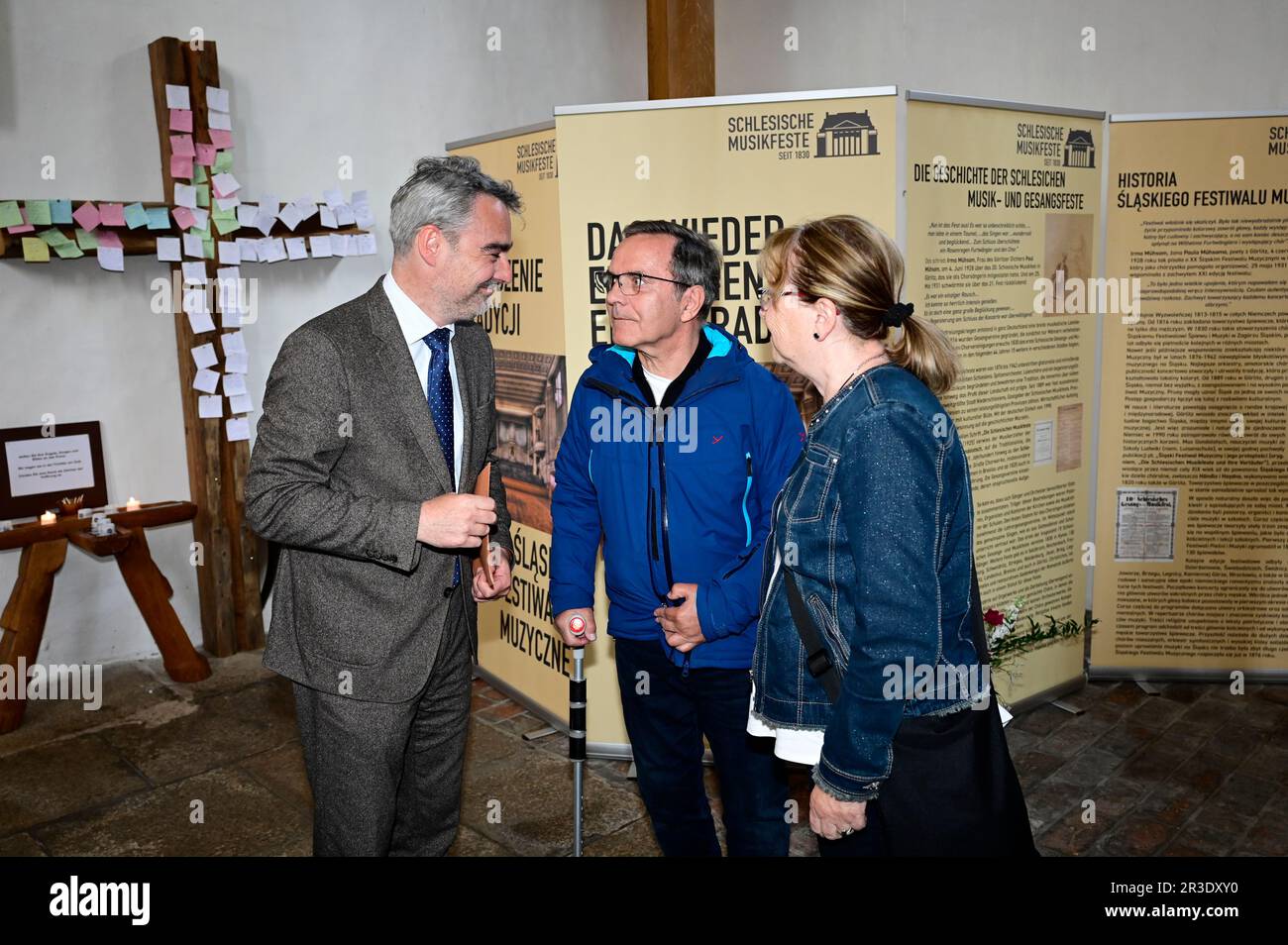 Im Bild: Stephan Rauhut, Volker Bandmann. Mit einem fulminanten Orgelspiel durch den Organisten Stefan Händel wurde am vergangenen Sonnabend die Ausst Stock Photo