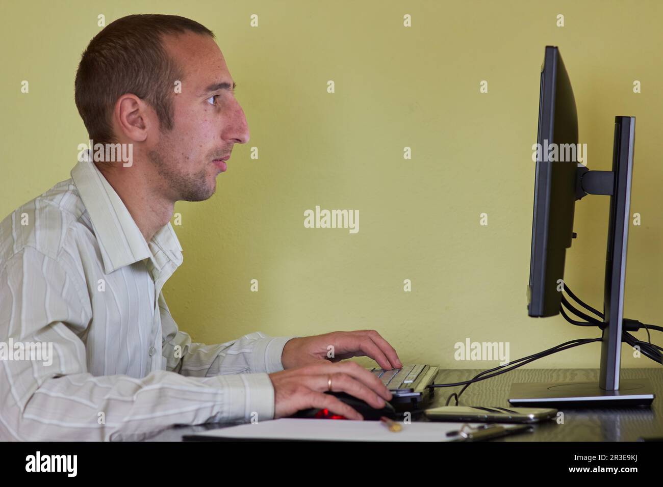 Computer programmer home hi-res stock photography and images - Alamy