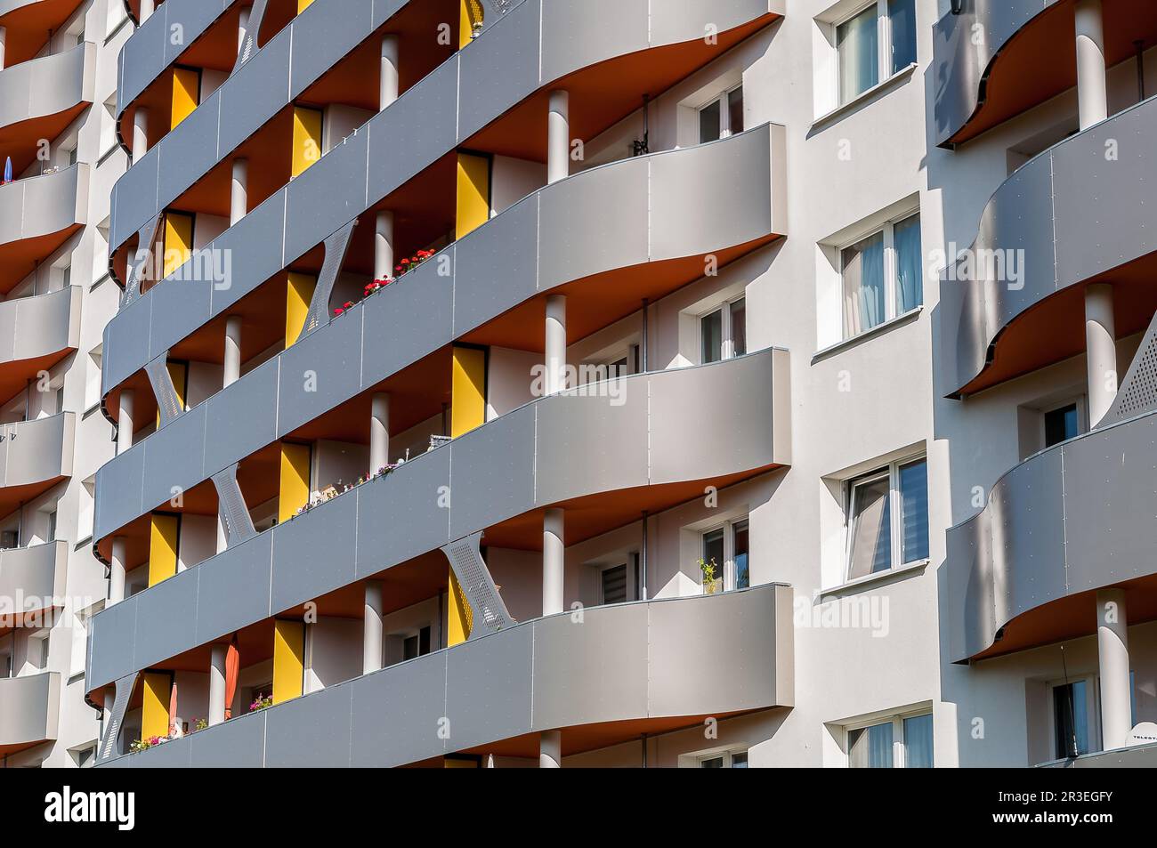 Social housing modern hi-res stock photography and images - Alamy