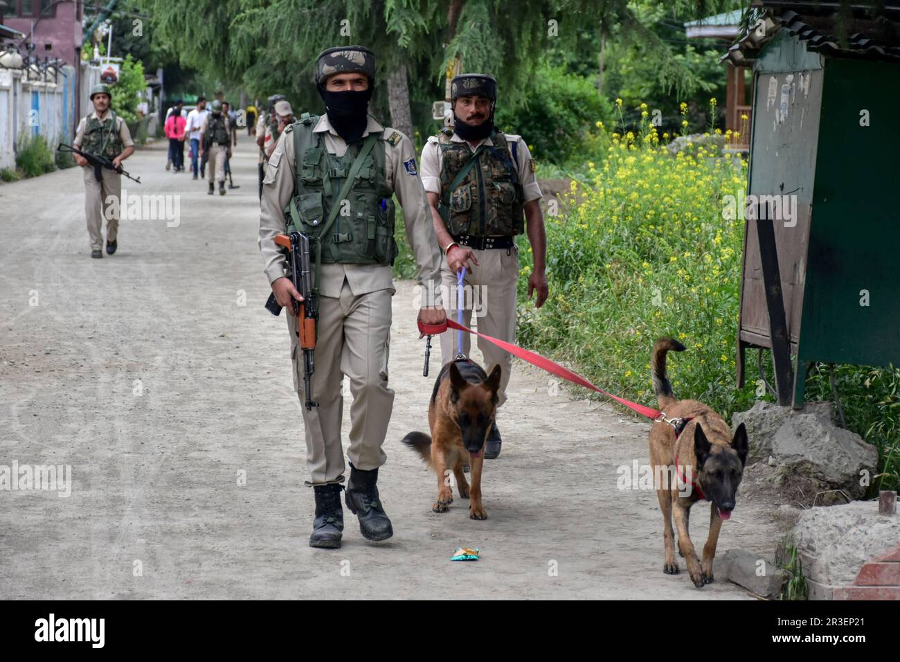 Paramilitary troopers patrol along a street during the ongoing G20 tourism meet in Srinagar. India is holding a key G20 tourism meeting in Kashmir amid heightened security. The working group meeting is being held in Srinagar, from Monday to Wednesday. This is the biggest international event organized in the region since India scrapped its special status in 2019. India's presidency of the G20 group of leading nations has become mired in controversy after China and Saudi Arabia boycotted a meeting staged in Kashmir. (Photo by Saqib Majeed/SOPA Images/Sipa USA) Stock Photo