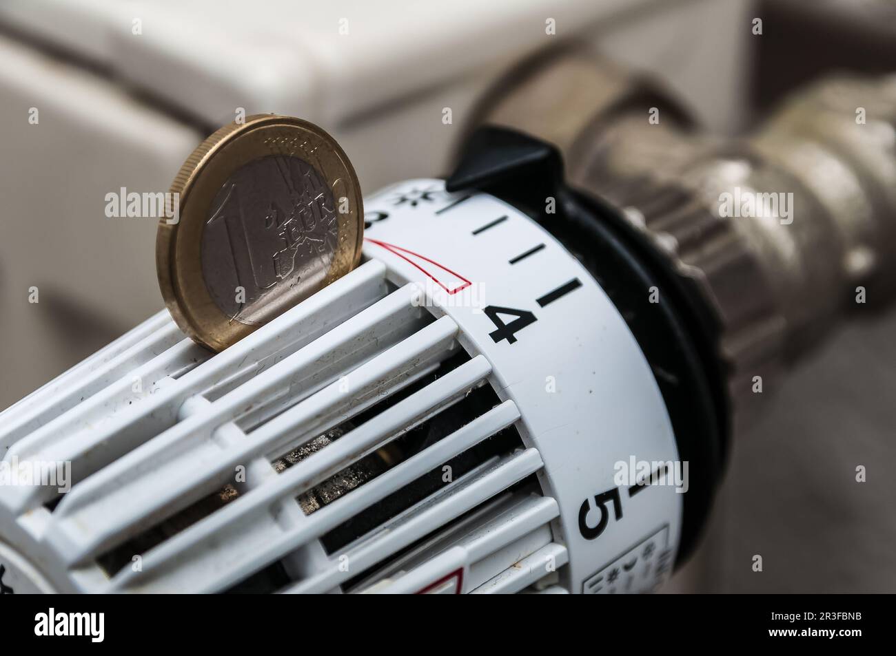 Heating thermostat increase in heating costs 2022 Stock Photo Alamy