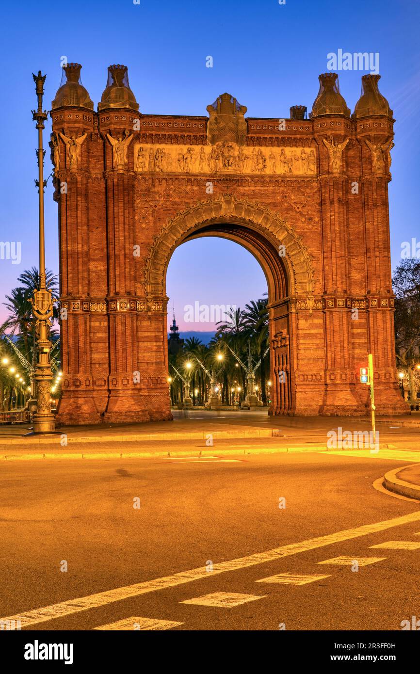 The Arc de Triomf in Barcelona at dawn Stock Photo Alamy