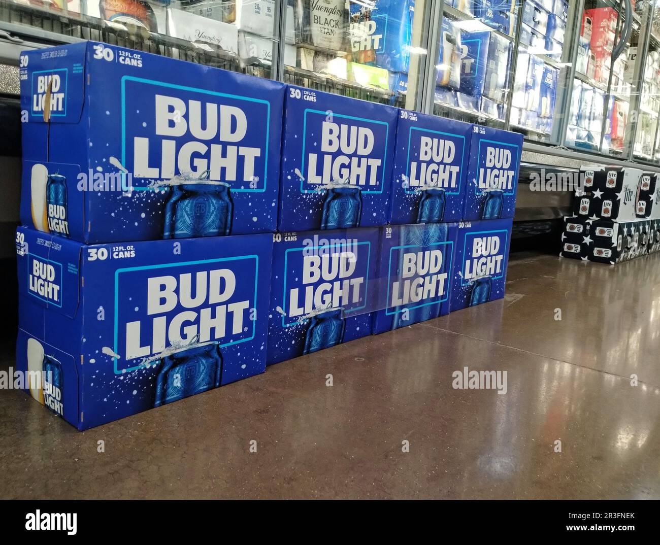 Cases of Bud Light beer line the beer aisle at a Kroger grocery store on Tuesday, May 23, 2023 in Owensboro, Daviess County, KY, USA. In the run up to the Memorial Day holiday weekend in the United States, Bud Light sales show no sign of recovery from the April backlash created by a promotional partnership with transgender social media influencer Dylan Mulvaney, with year-over-year sales down 28.4 percent in the week ended May 13, according to NielsenIQ point-of-sale scan data reported by the Beer Business Daily industry trade publication. (Apex MediaWire Photo by Billy Suratt) Stock Photo