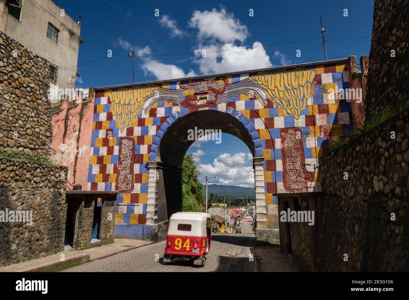 Arco Gucumaz, Santo Tomás Chichicastenango, República de Guatemala, América Central. Stock Photo