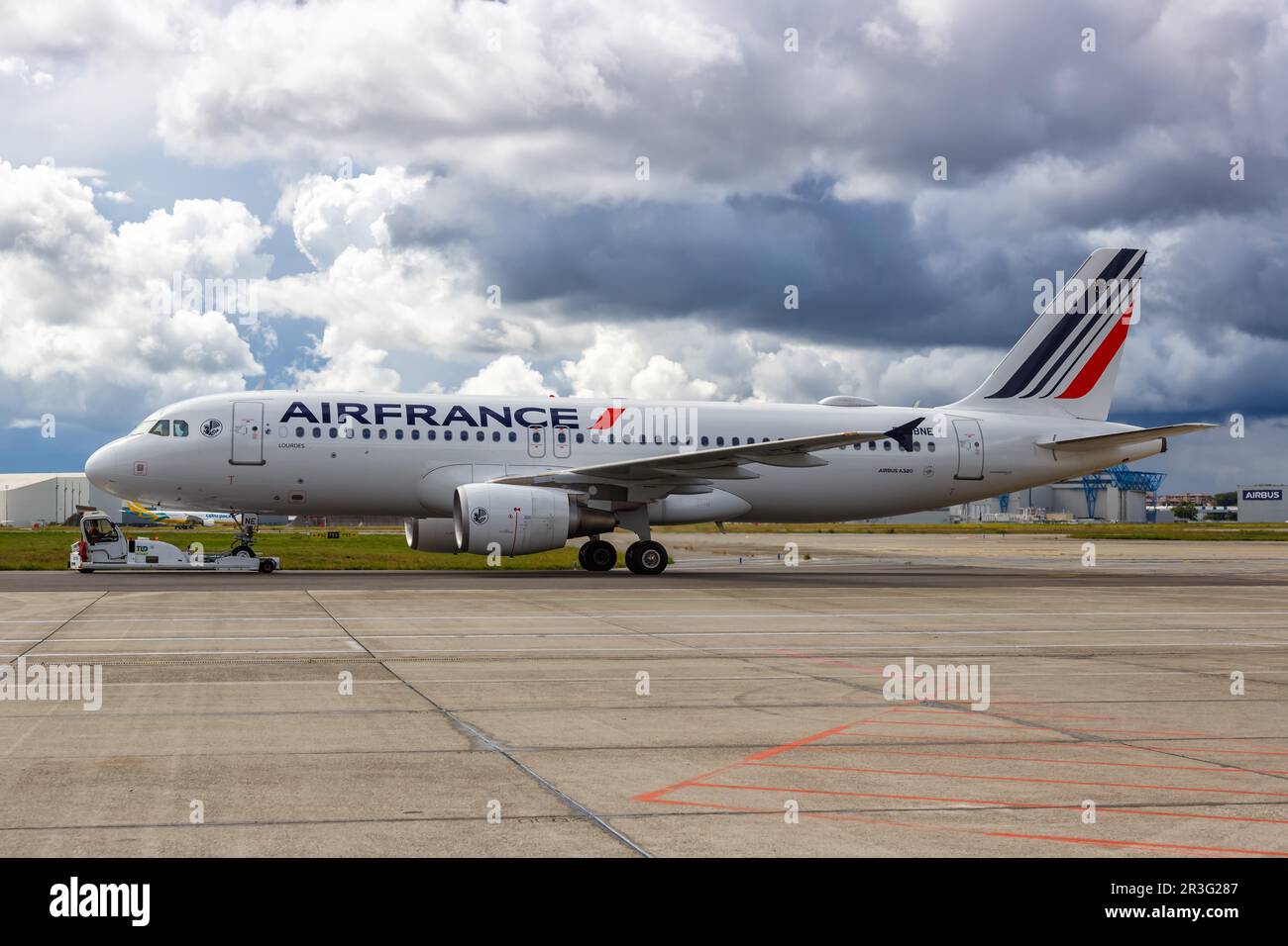 Air france a320 hi-res stock photography and images - Alamy