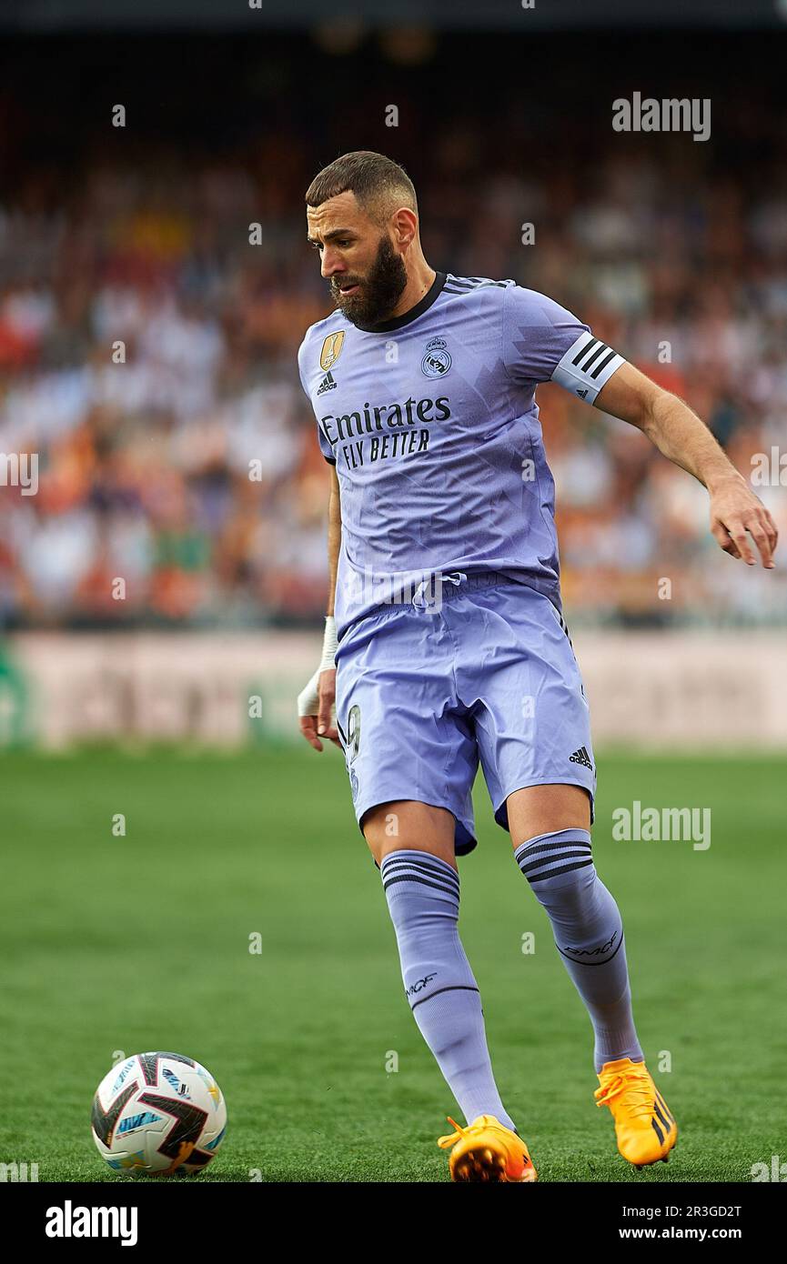 Camiseta real madrid negra y rosa
