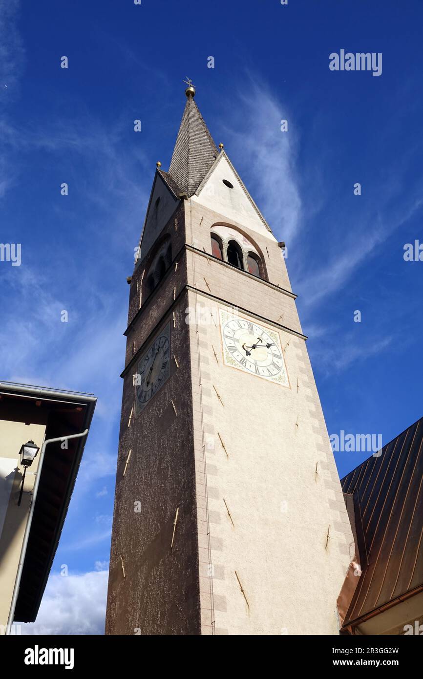 Kirche in Pieve di Livinallongo Stock Photo