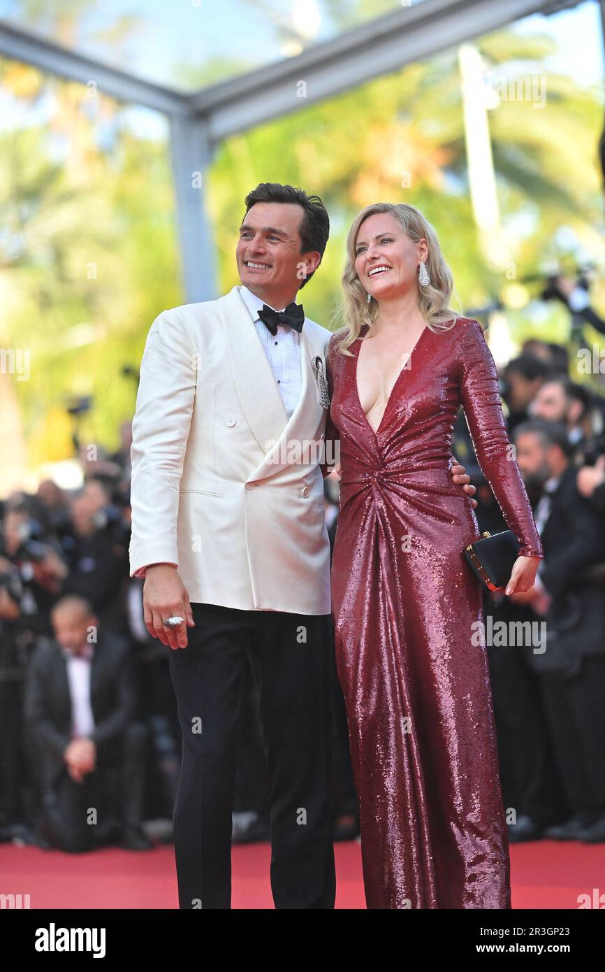Aimee Mullins and Rupert Friend attend the Asteroid City red carpet ...