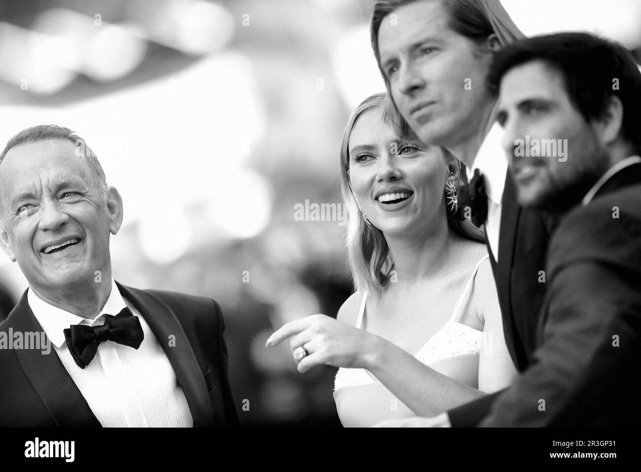 Cannes, France. 23rd May, 2023. Wes Anderson, Scarlett Johansson and Tom Hanks attend the Asteroid City red carpet during the 76th annual Cannes film festival at Palais des Festivals on May 23, 2023 in Cannes, France. Photo by Frank Castel/ABACAPRESS.COM Credit: Abaca Press/Alamy Live News Stock Photo