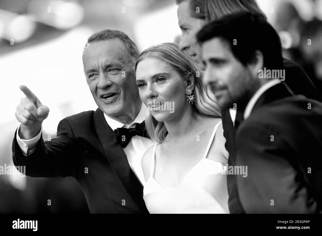 Cannes, France. 23rd May, 2023. Wes Anderson, Scarlett Johansson and Tom Hanks attend the Asteroid City red carpet during the 76th annual Cannes film festival at Palais des Festivals on May 23, 2023 in Cannes, France. Photo by Frank Castel/ABACAPRESS.COM Credit: Abaca Press/Alamy Live News Stock Photo