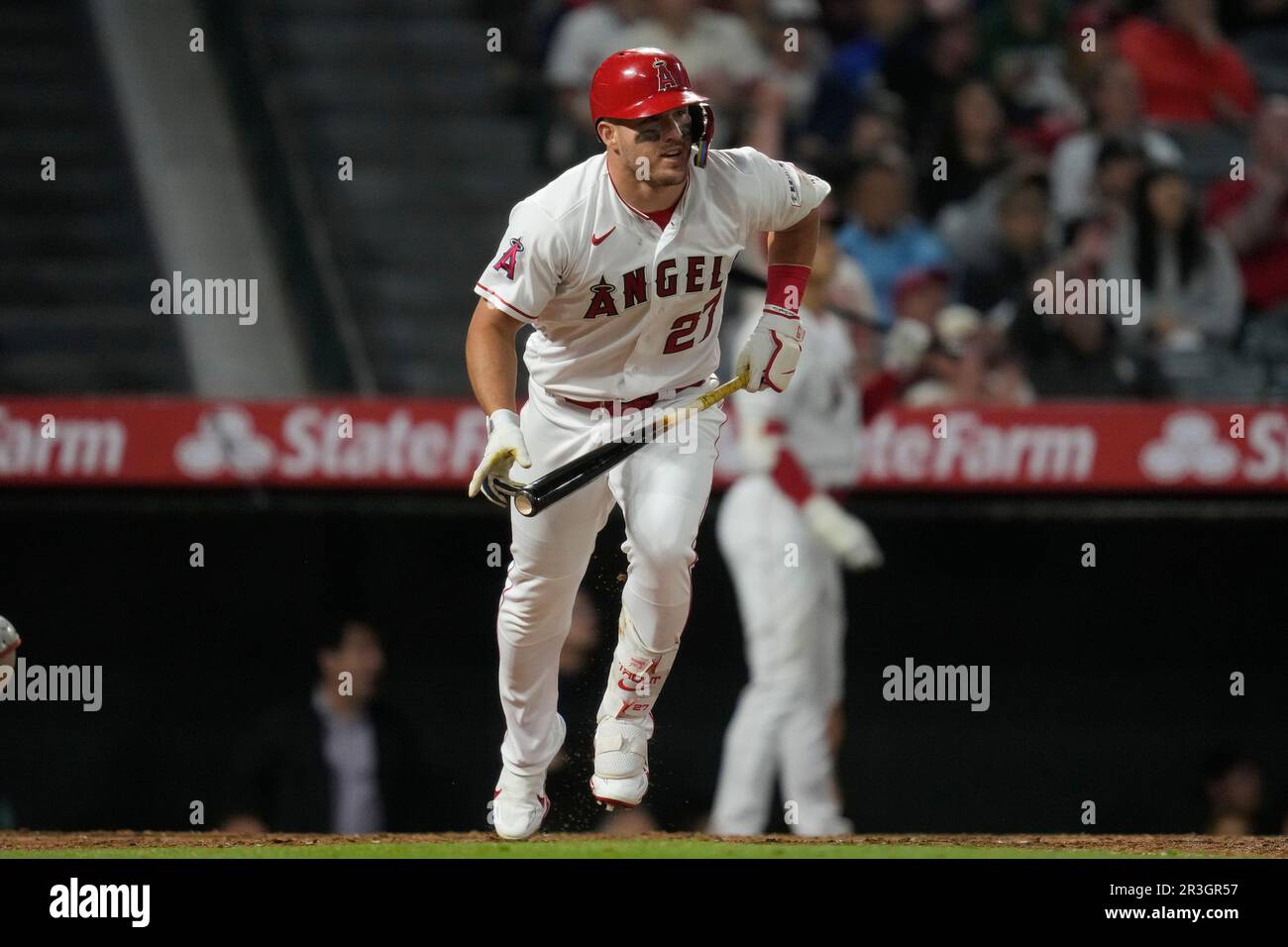 Los Angeles Angels' Mike Trout (27) hits a home run during the eighth