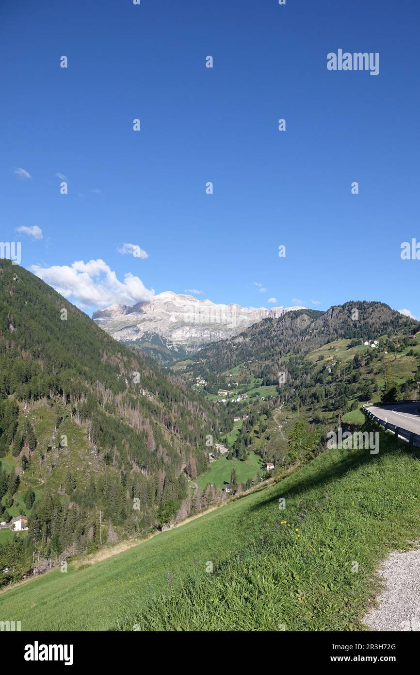 Blick von Livinallongo del Col di Lana zur Sella Stock Photo