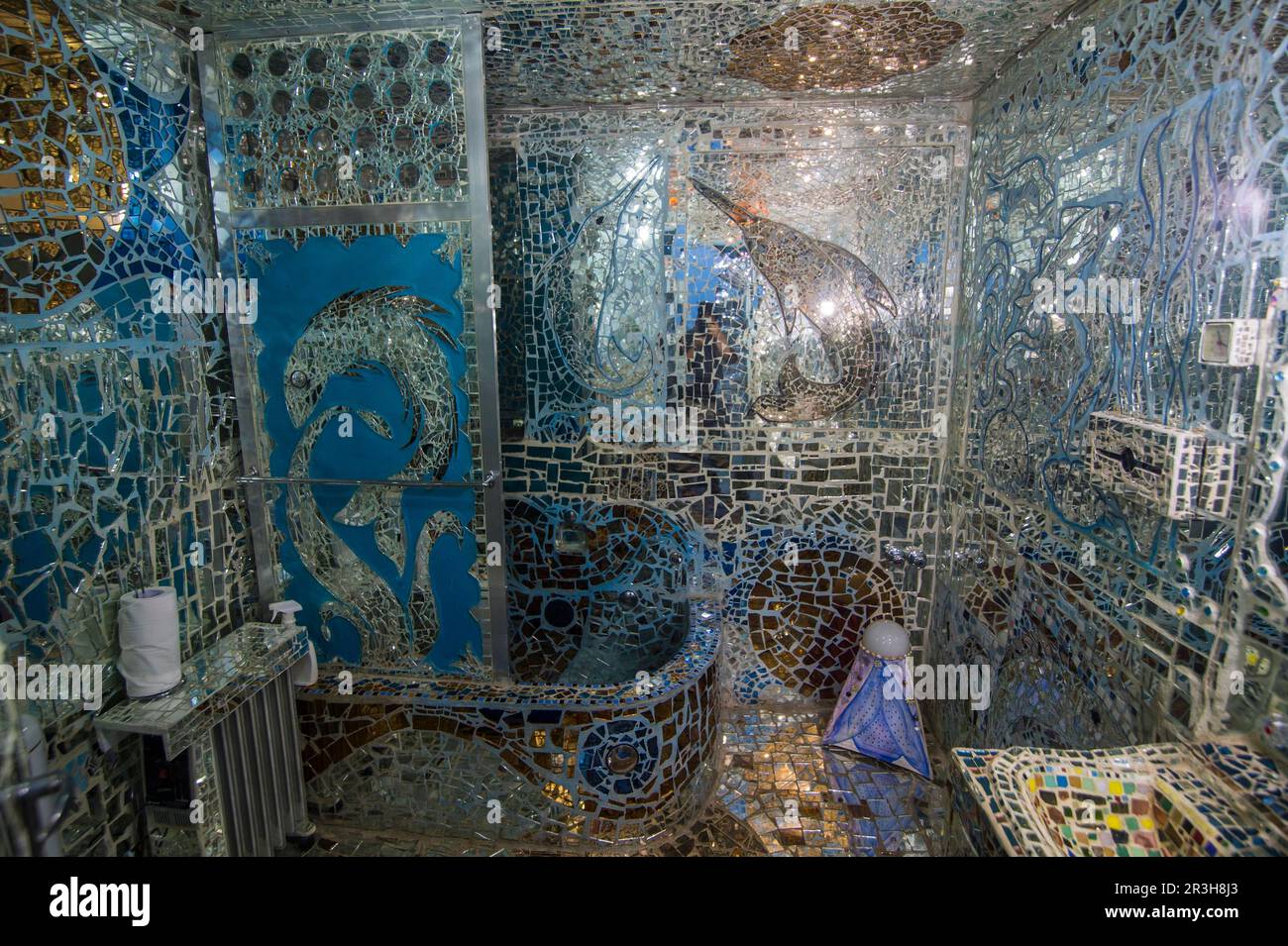 Mirror covered walls in the House of Mirrors, Kuwait City, Kuwait Stock Photo Alamy