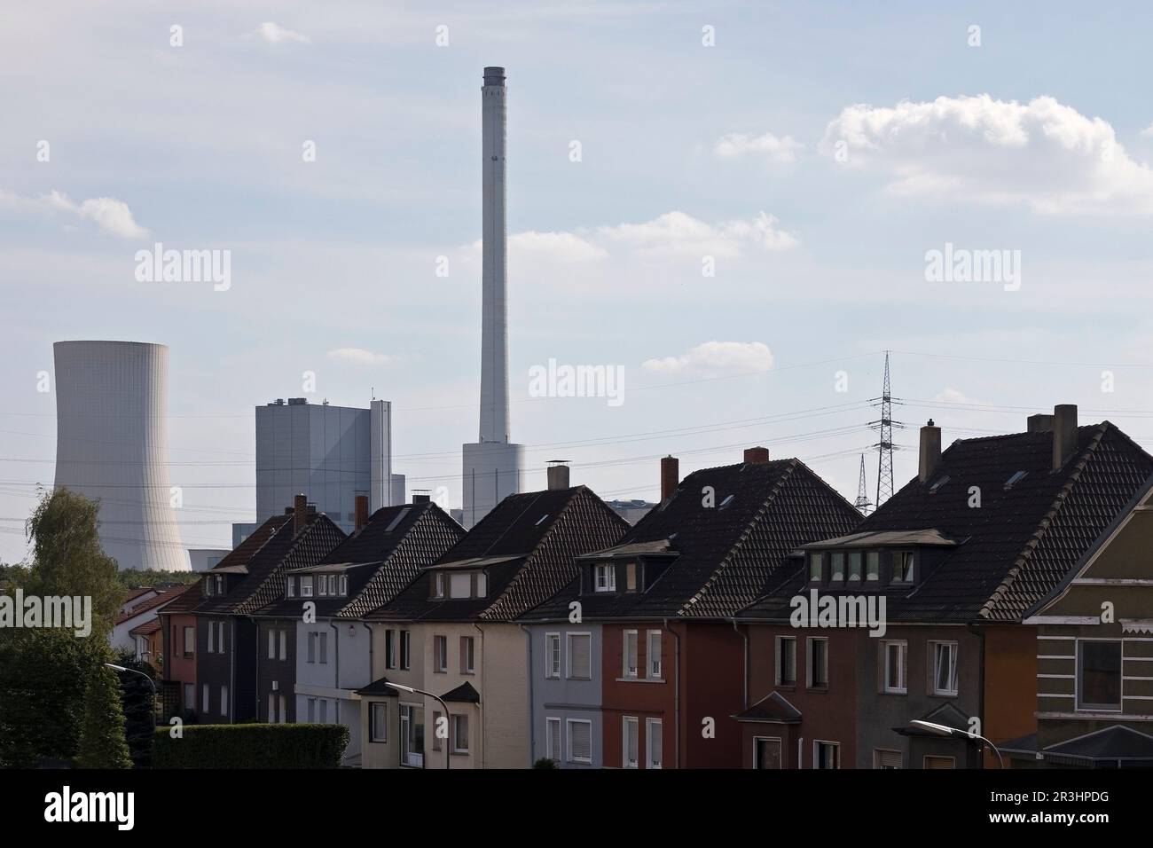 Residential houses in front of the Herne Steag power plant