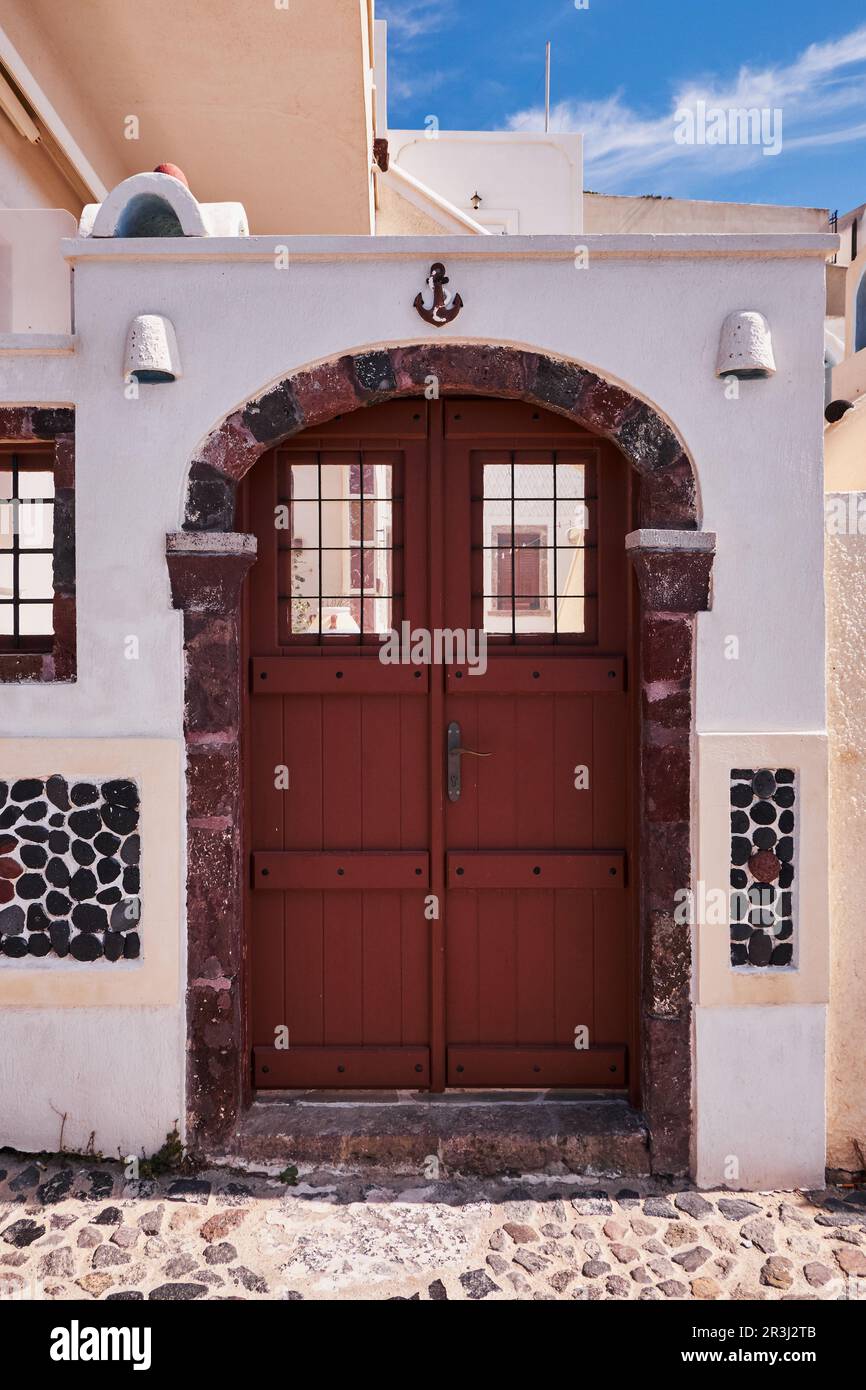 Wooden door entrance hi-res stock photography and images - Alamy