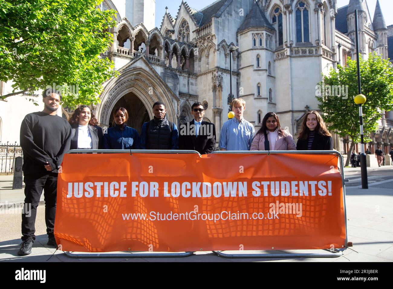 London, England, UK. 24th May, 2023. Students demanding their tuition fees paid during lockdown back are seen outside Royal Courts of Justice as their case is to be heard in high court. Nearly 20,000Â studentsÂ from across theÂ UKÂ are launched legal action againstÂ universitiesÂ - after being charged full fees during Covid lockdowns and teaching strikes. (Credit Image: © Tayfun Salci/ZUMA Press Wire) EDITORIAL USAGE ONLY! Not for Commercial USAGE! Stock Photo