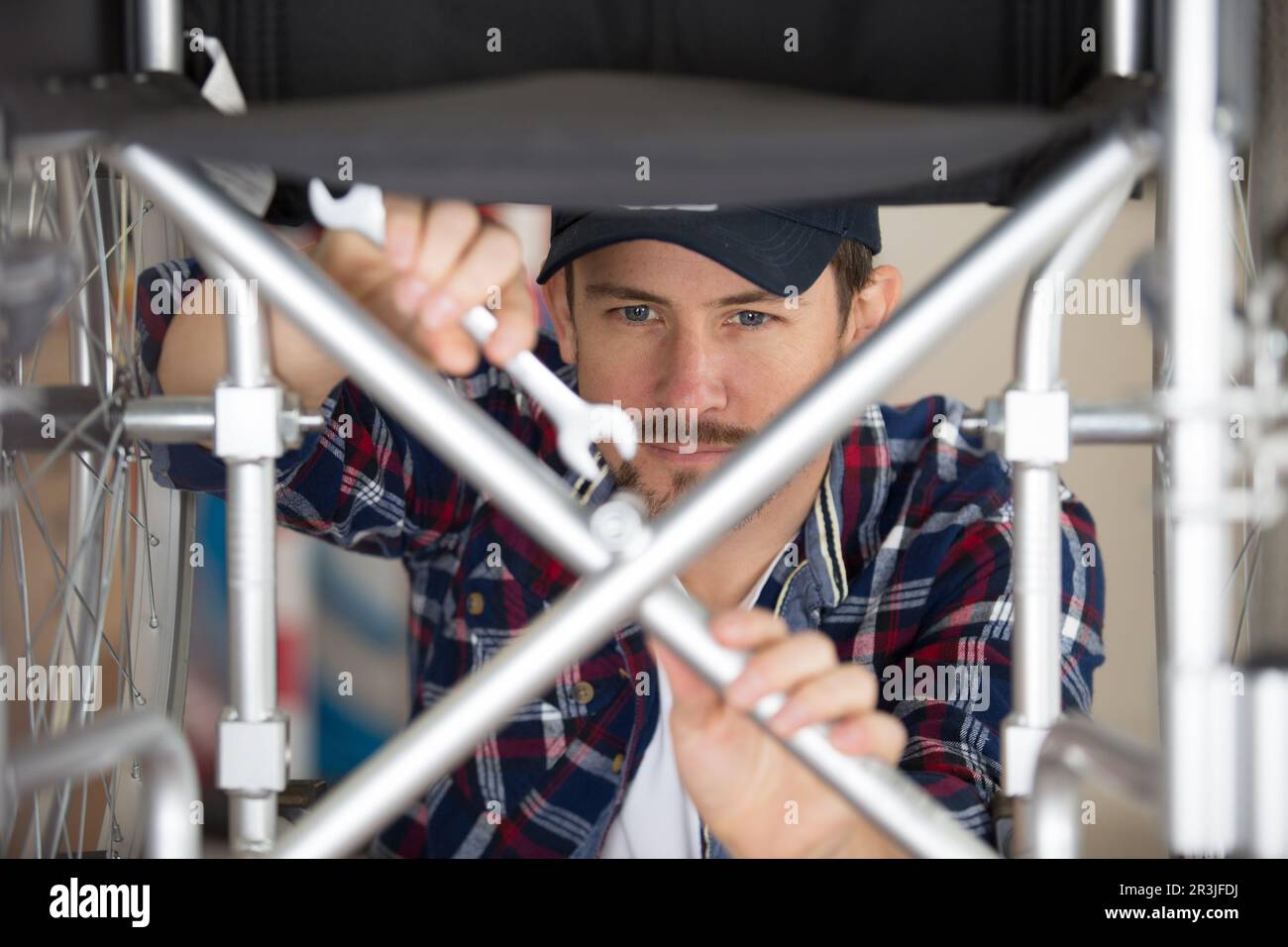 Young competent auto mechanic hi-res stock photography and images - Alamy