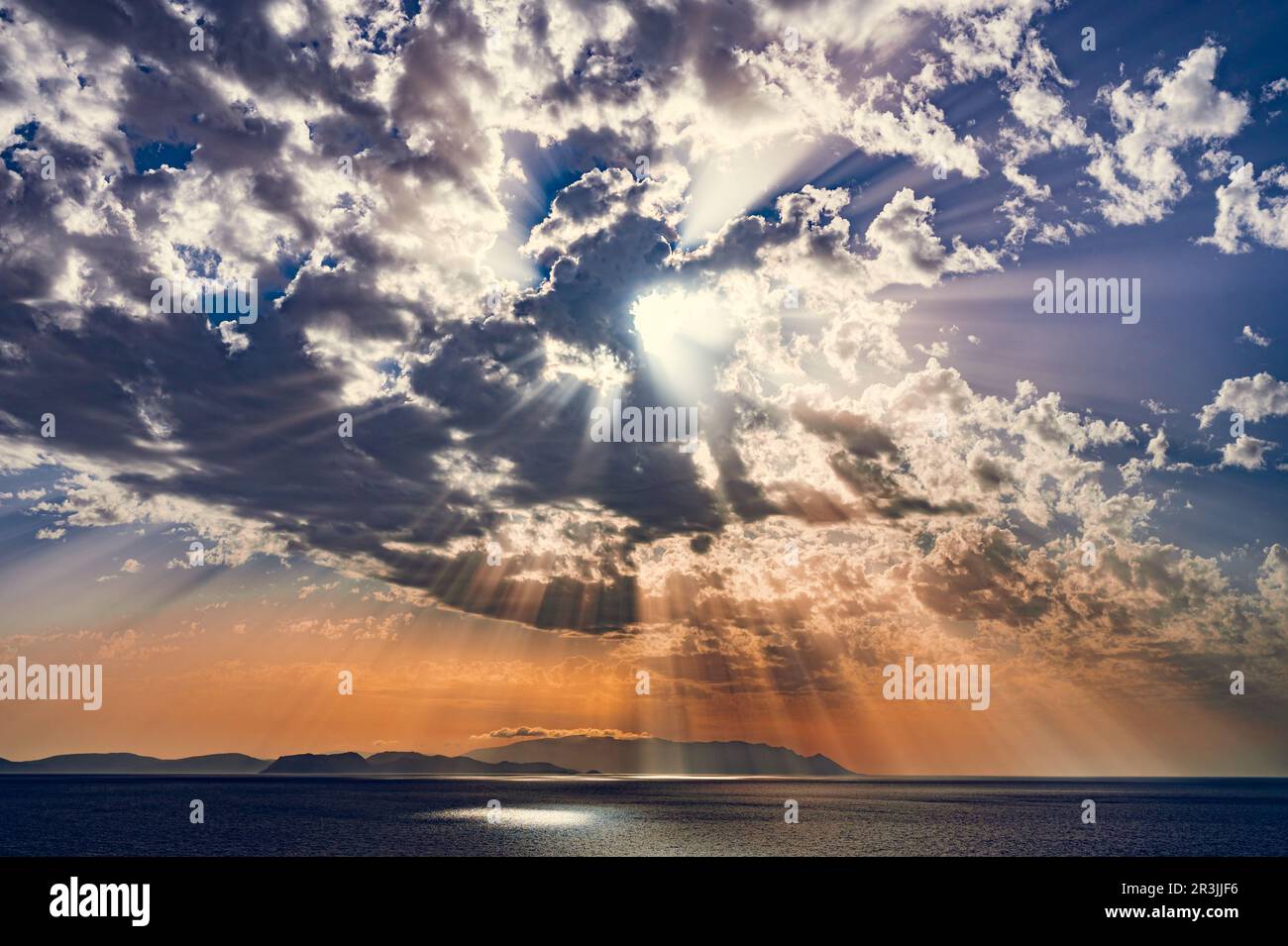 Gold yellow light rays beams hi-res stock photography and images - Alamy