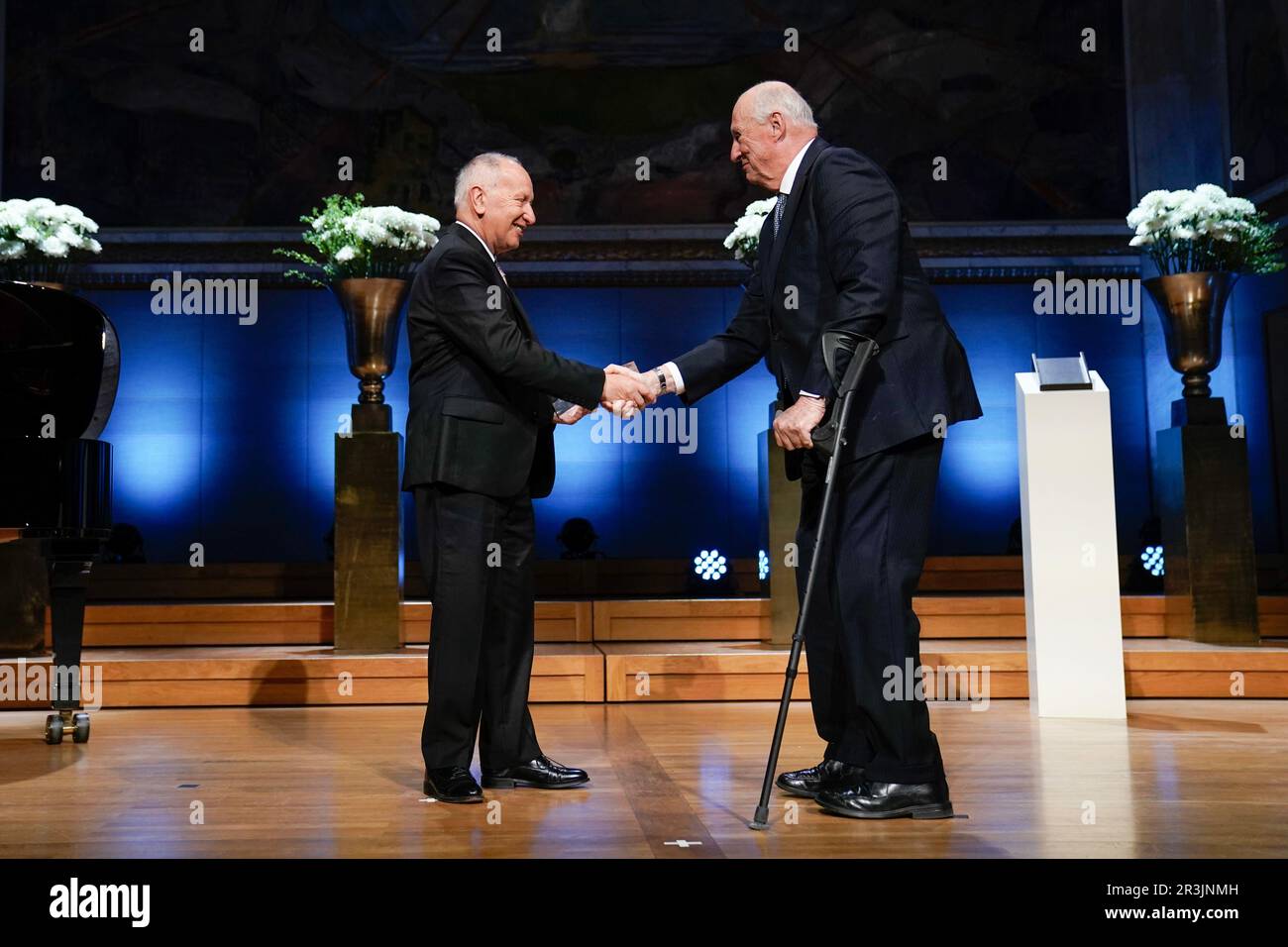 Oslo 20230523.King Harald awards the Abel Prize 2023 to Luis Caffarelli in the University's auditorium in Oslo, Norway, May 23, 2023. Photo: Fredrik Varfjell / NTB Stock Photo