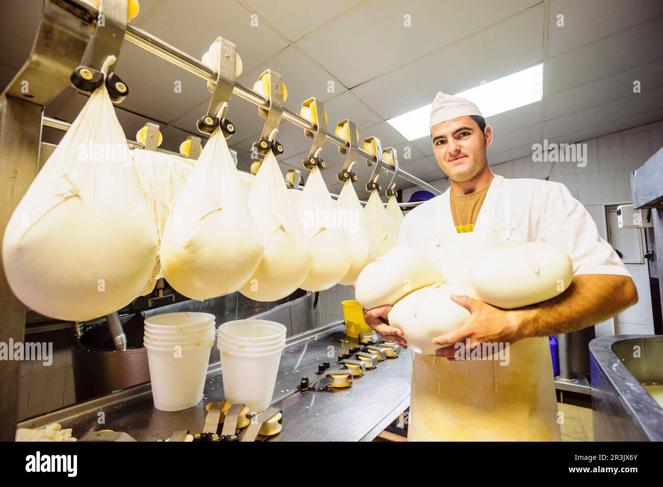 fabricacion artesanal de queso Binigarba - denominacion de origen Mahon artesano- finca Binigarba, Ciutadella, Menorca, Islas Baleares, españa, europa. Stock Photo