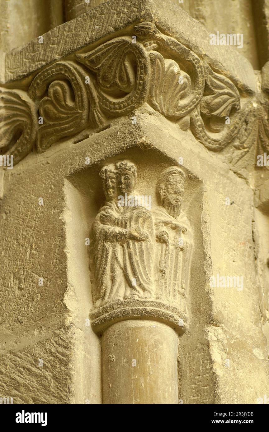 Capitel.Catedral romanica de San Vicente.Roda de Isabena.(Romanico s.XIII) Valle de Isábena.Pirineo Aragones.Huesca.España. Stock Photo