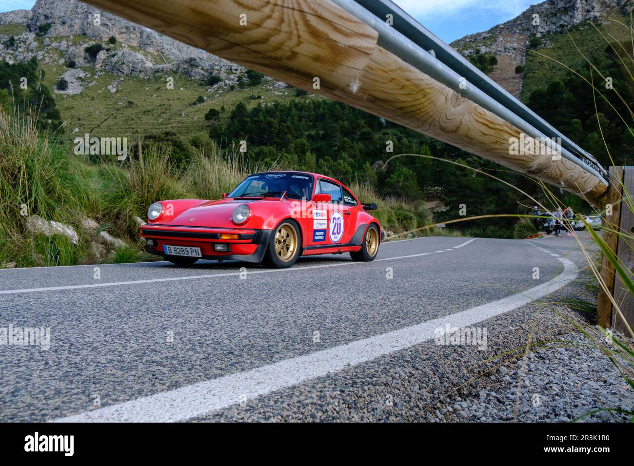 Porsche 911 Carrera, Rally Clásico Isla de Mallorca, carretera Puig Major, Mallorca, Balearic Islands, Spain. Stock Photo