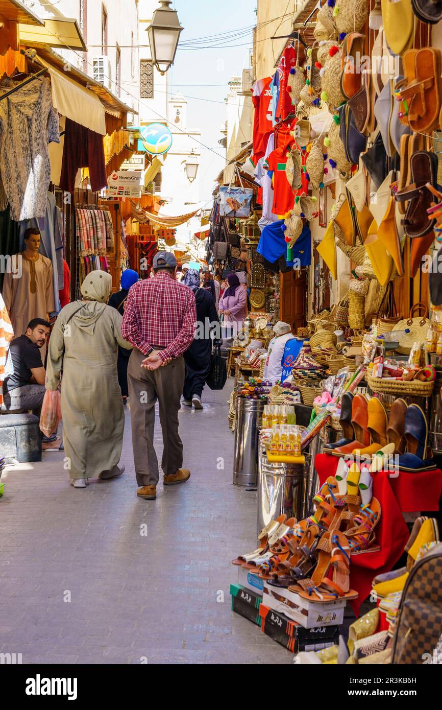 tourist shopping street, Fez, morocco, africa Stock Photo - Alamy