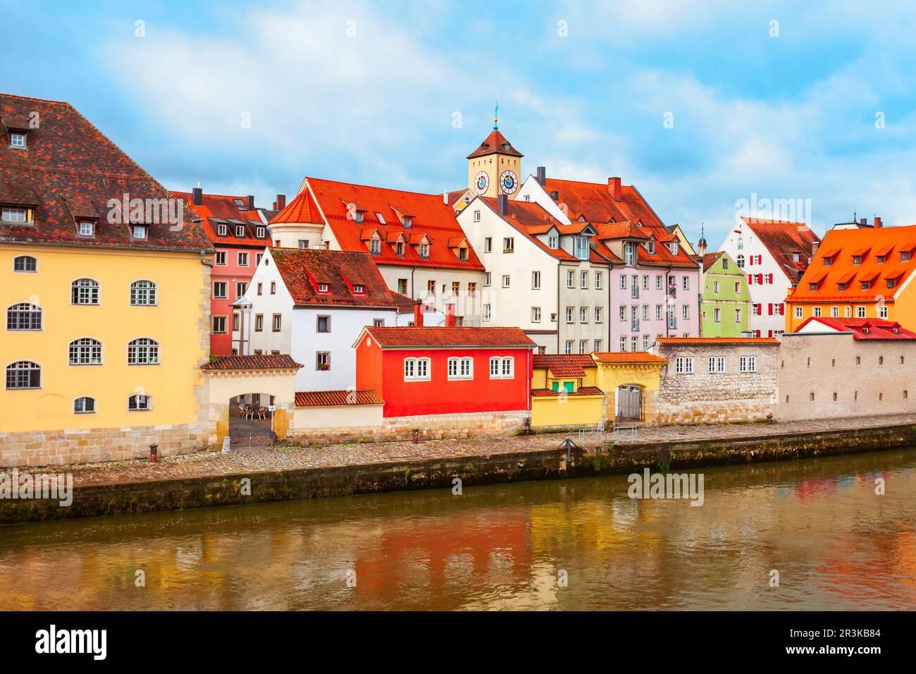 regensburg-old-town-with-colorful-local-houses-regensburg-is-a-city-at