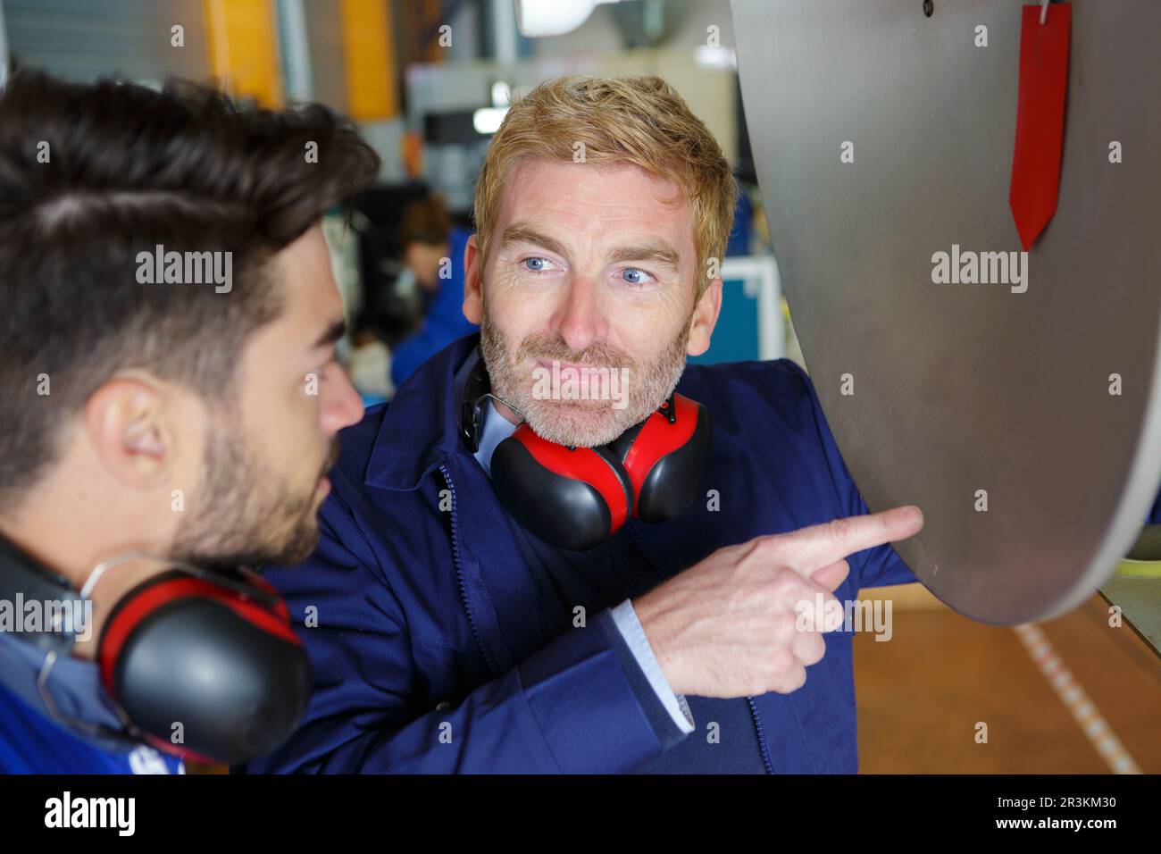 Satellite television engineer hires stock photography and images Alamy