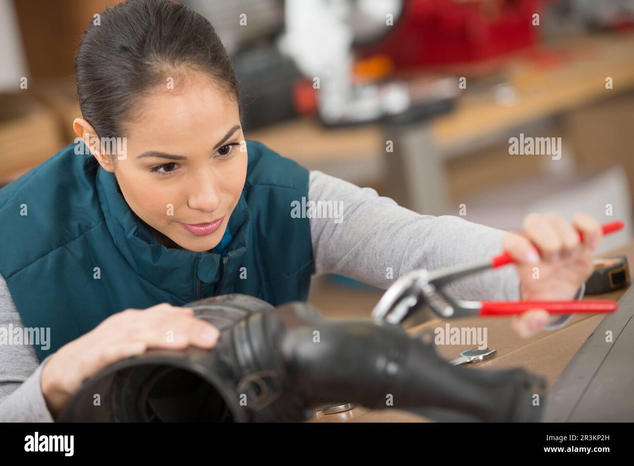 Assemble car parts hires stock photography and images Alamy