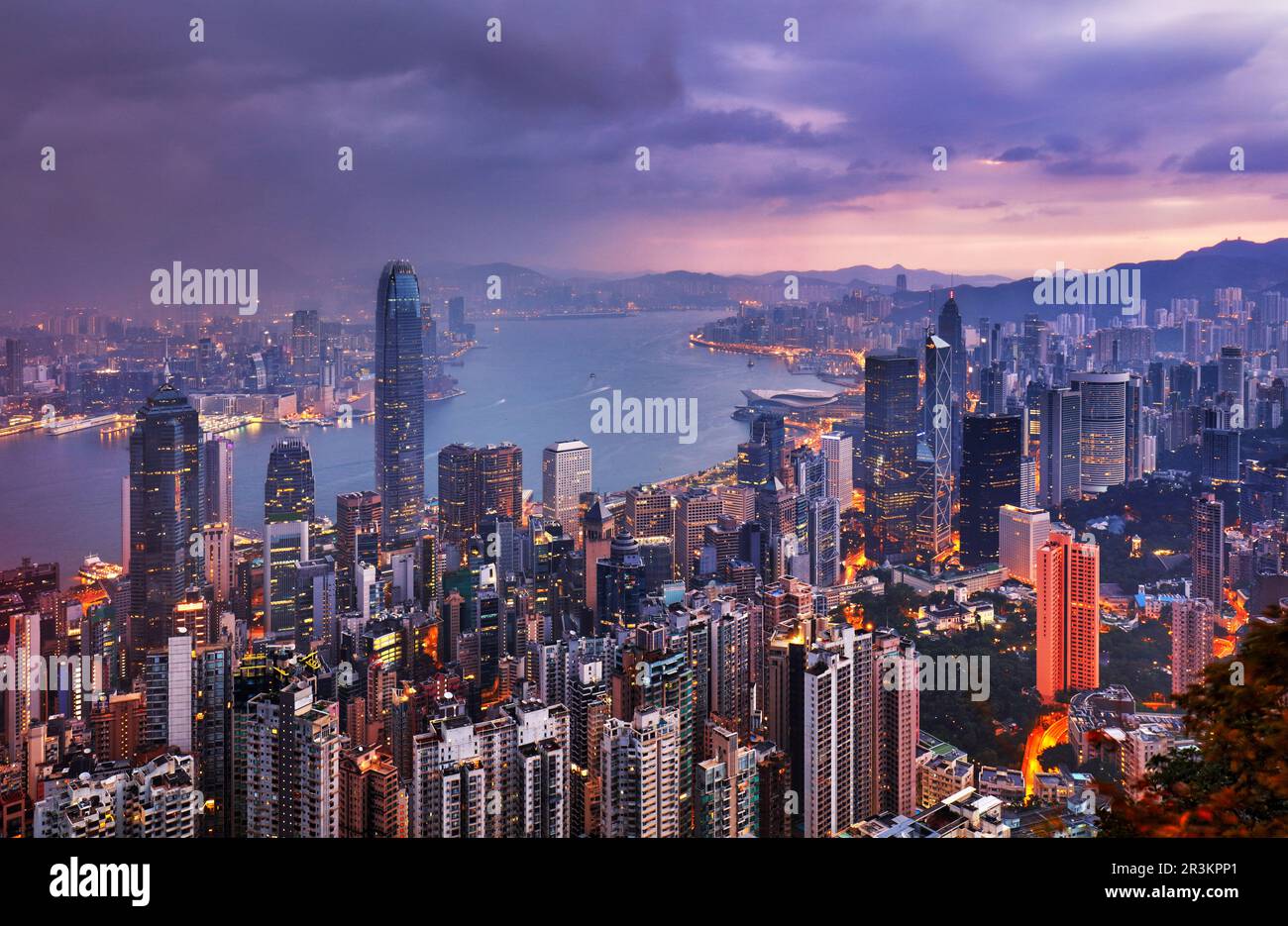 Hong Kong skyline at night from Victoria peak Stock Photo - Alamy